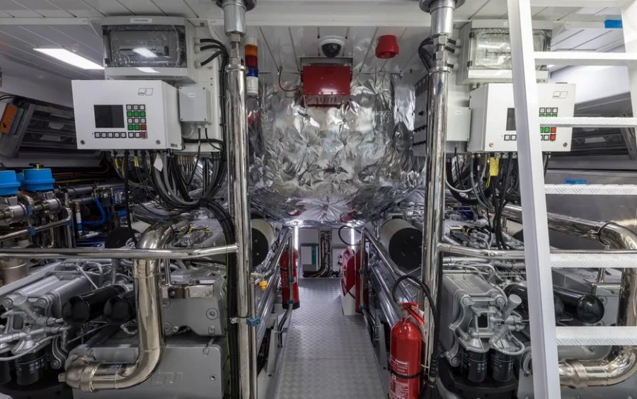 Mangusta MAXI OPEN 110 - 2020 фото 2.28