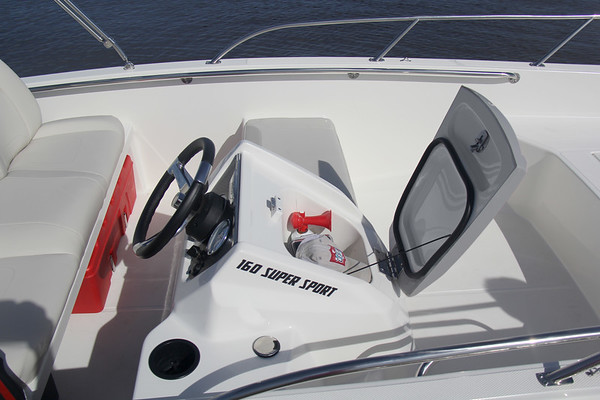 Boston Whaler 160 Super Sport фото 1.11