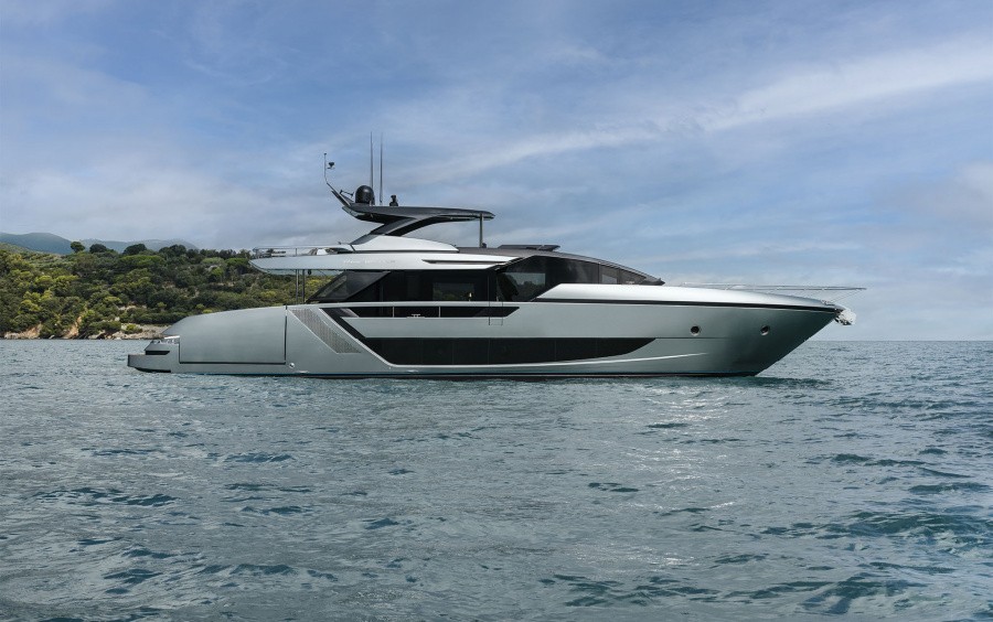 Riva 82' Diva: искусство итальянского стиля