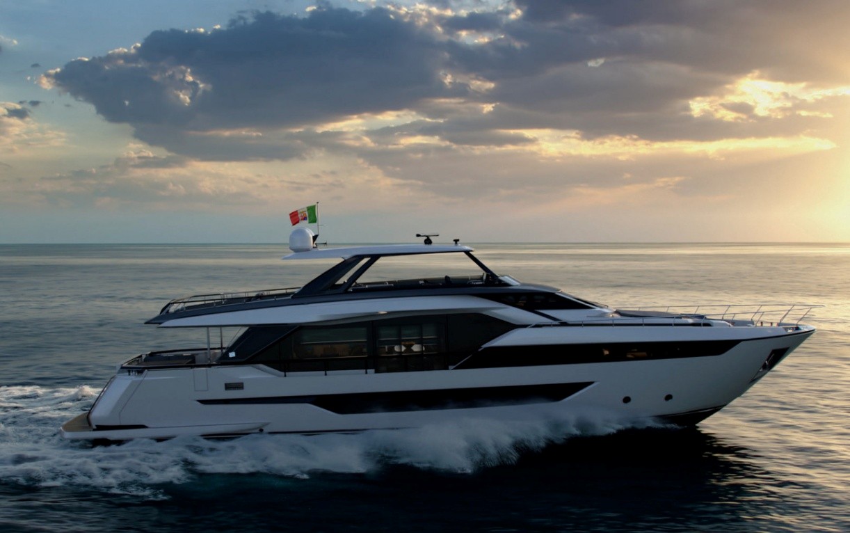 Ferretti Yachts 940: безупречный стиль