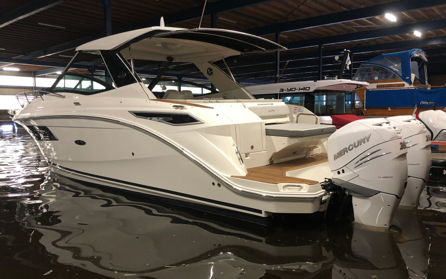 Sea Ray  Sundancer 320 Outboard фото 1.3