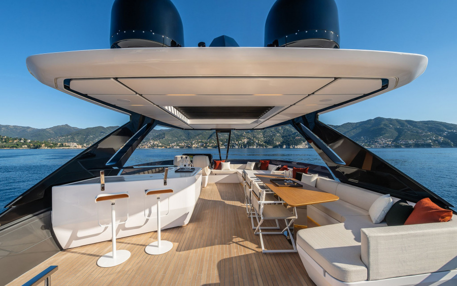Ferretti Yachts 800 фото 1.4