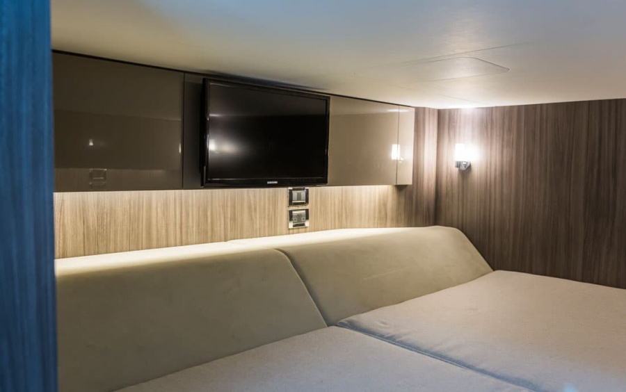 Sea Ray SLX 400 OB фото 2.14