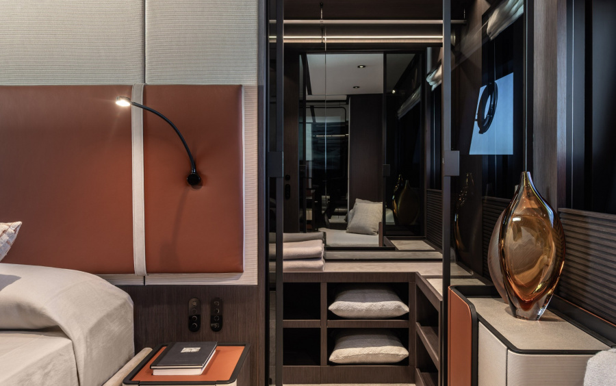 Ferretti Yachts 800 фото 2.18