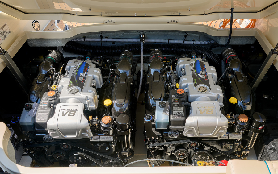 Chris-Craft Launch 31 GT - Доступен в Черногории фото 2.15