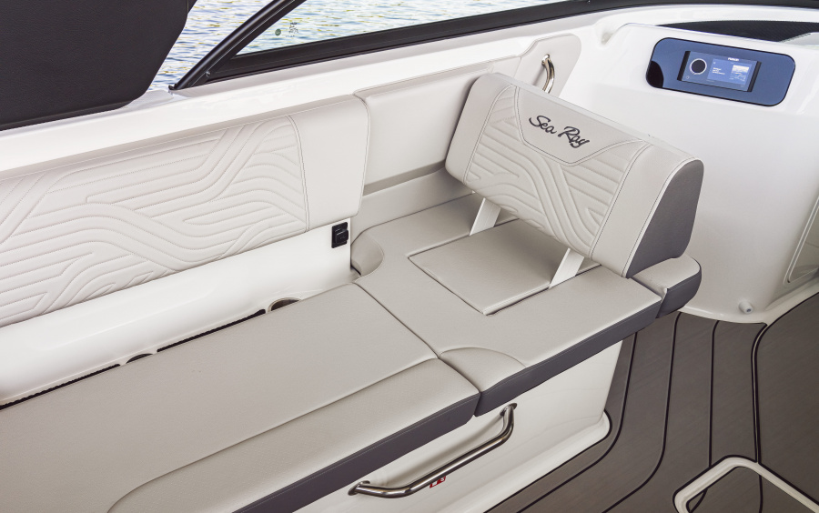 Sea Ray 230 SDX SURF фото 1.5