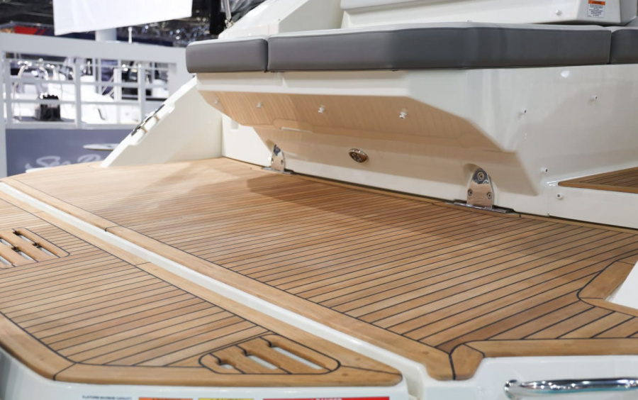 Sea Ray Sundancer 320 Coupe фото 1.11