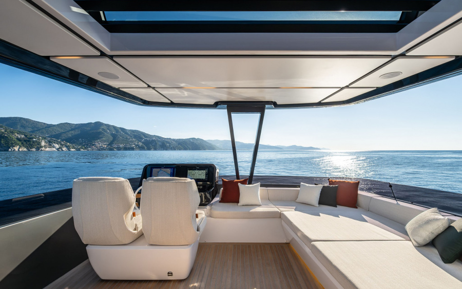 Ferretti Yachts 800 фото 1.5