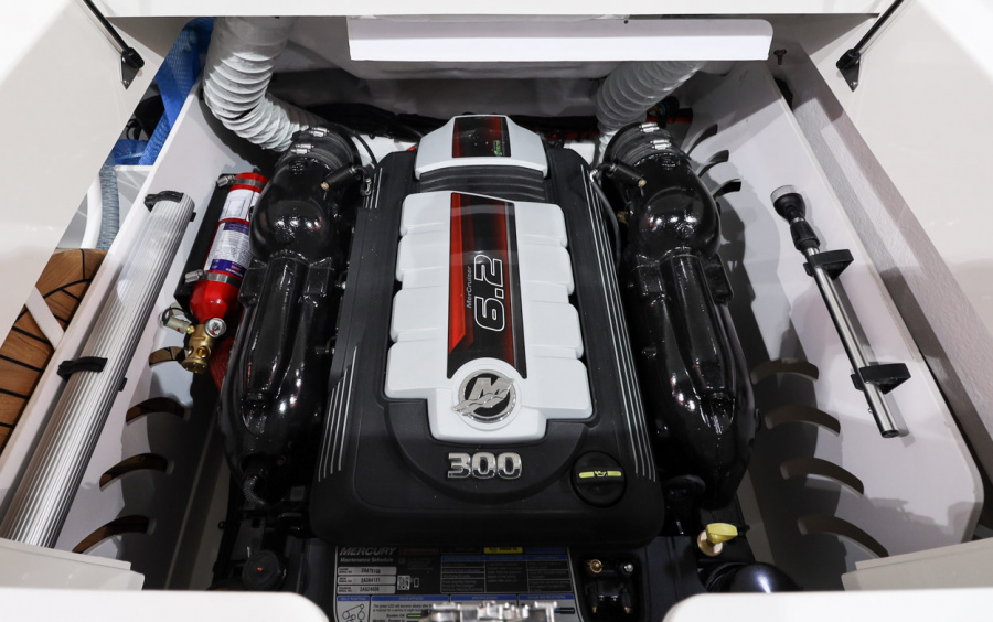 Sea Ray  230 SPX/488 фото 1.1