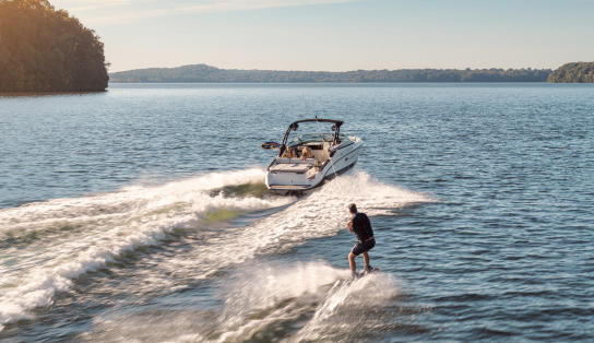 Sea Ray SLX 260-Surf