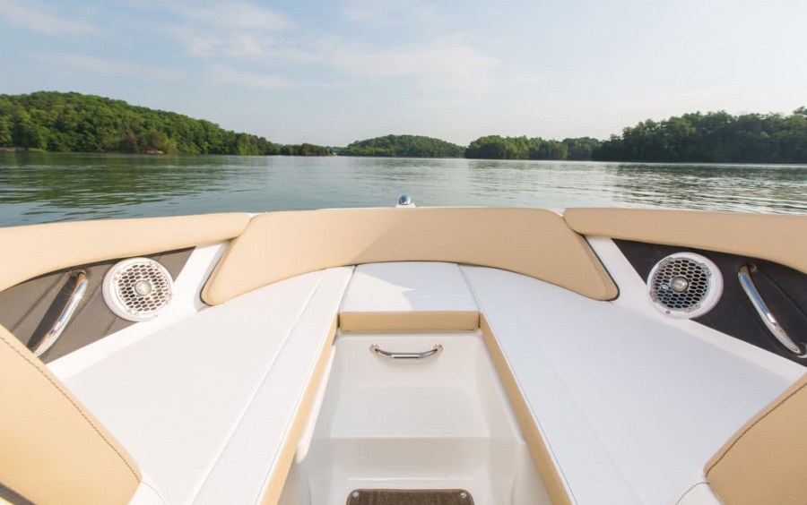 Sea Ray 210 SPX фото 2.3