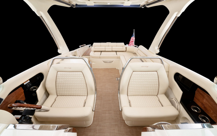 Chris-Craft Launch 31 GT SURF фото 2.3