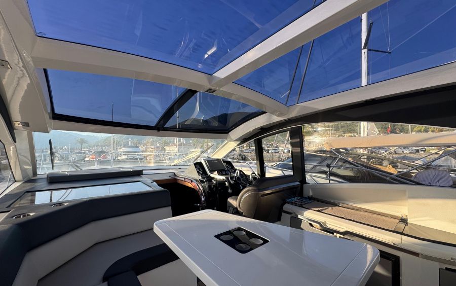 Galeon 445 HTS фото 2.2