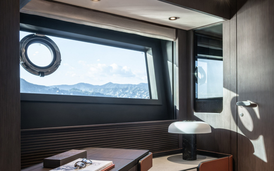 Ferretti Yachts 800 фото 2.19