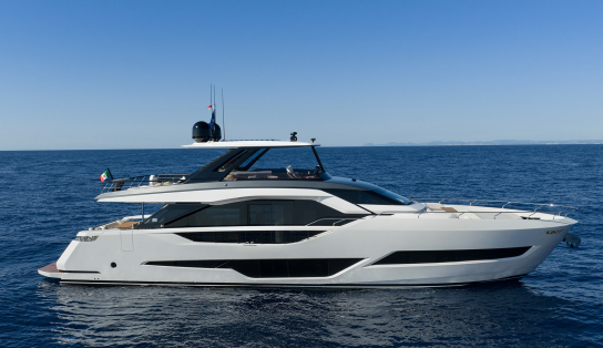 Ferretti Yachts 800