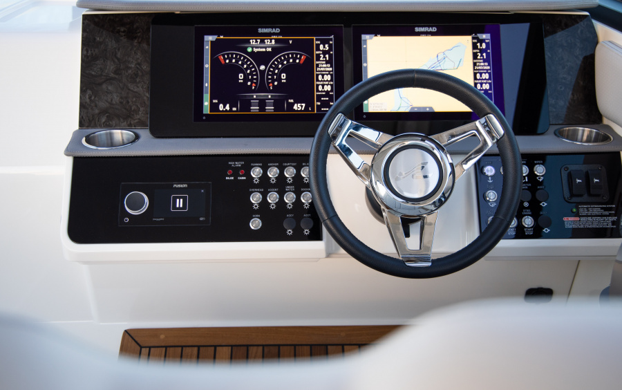 Sea Ray  Sundancer 320 Outboard фото 1.4