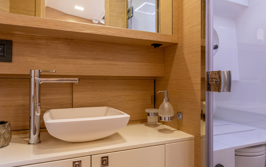 SACS Rebel 47 фото 2.1