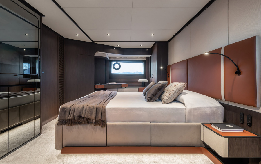 Ferretti Yachts 800 фото 2.17