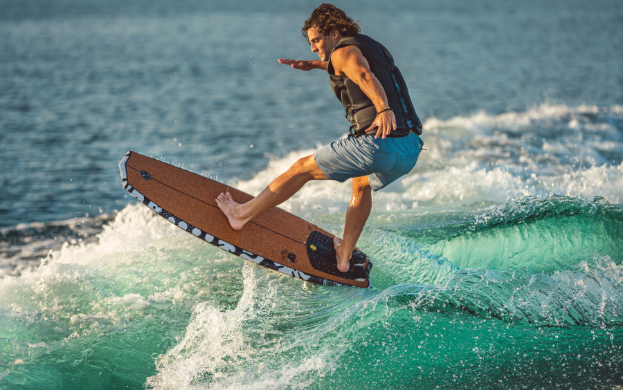 Sea Ray  SLX 260-Surf фото 1.1