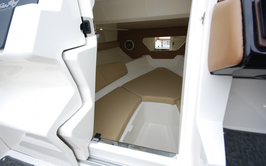 Sea Ray  230 SunSport/9381 фото 1.3