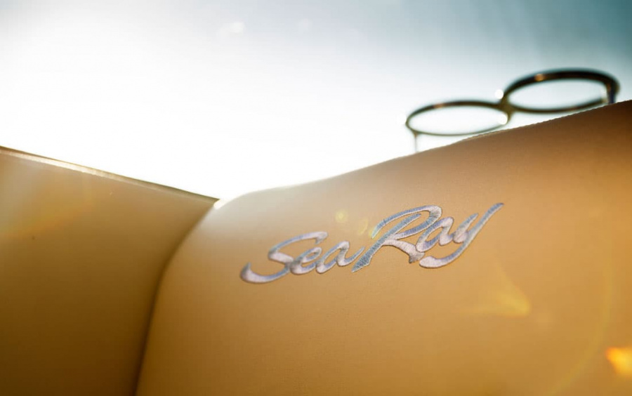 Sea Ray Sundancer 265 фото 2.11