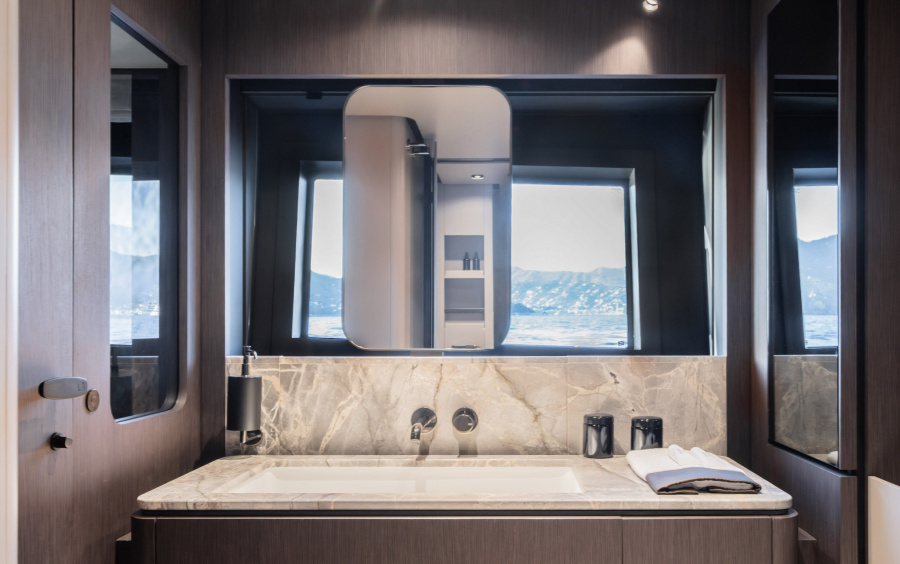 Ferretti Yachts 800 фото 2.20