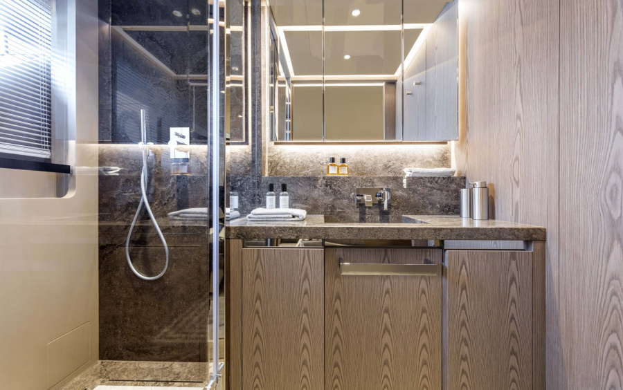 Custom Line Saetta 106 фото 2.2