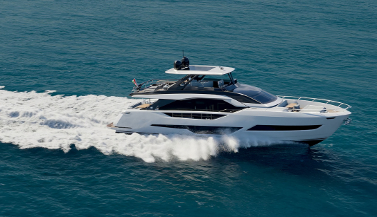 Ferretti Yachts 800