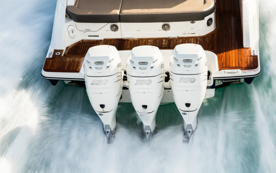 Sea Ray SLX 400 OB фото 1.4