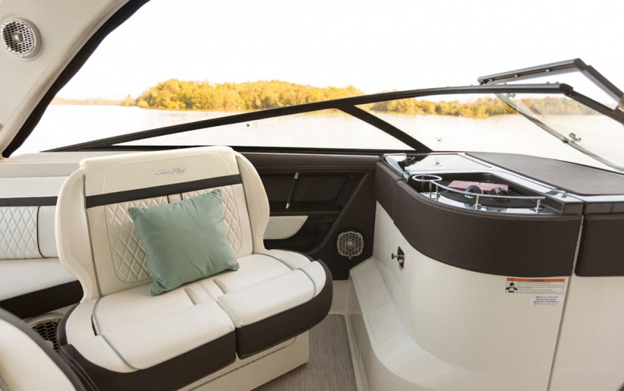 Sea Ray SLX 310 OB (Outboard) фото 2.4