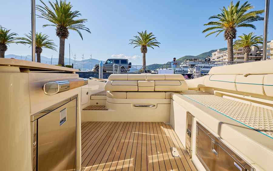 Chris-Craft Launch 31 GT - Доступен в Черногории фото 2.9