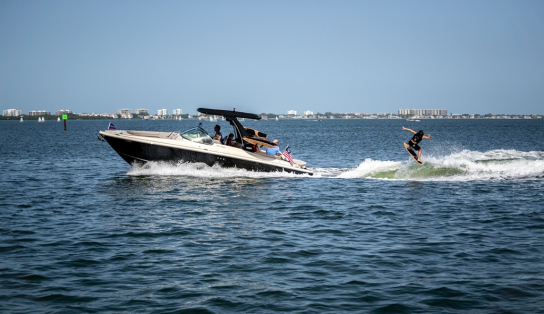 Chris-Craft Launch 28 GT SURF