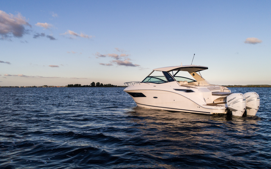 Sea Ray  Sundancer 320 Outboard фото 1.2