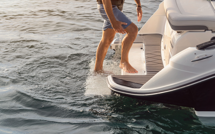 Sea Ray  SLX 260-Surf фото 1.4