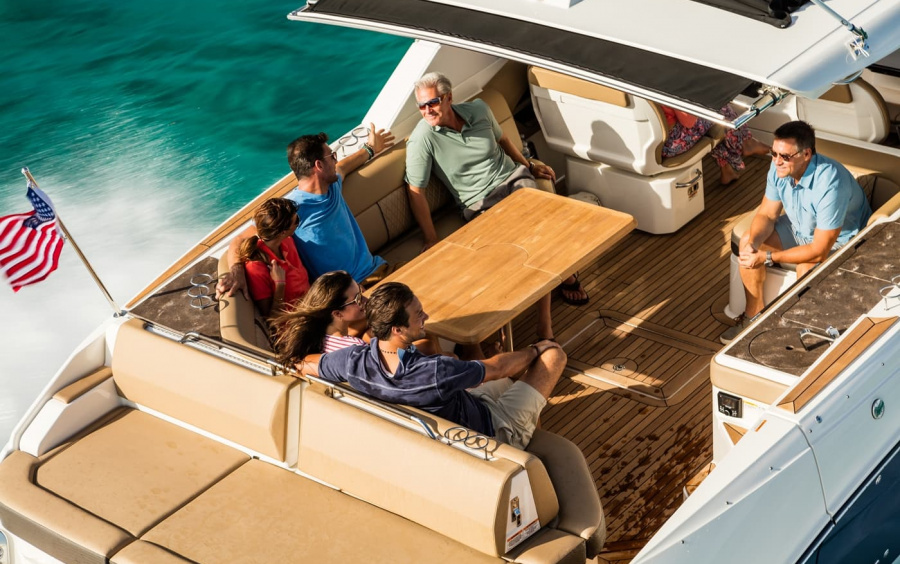 Sea Ray SLX 400 OB фото 1.3