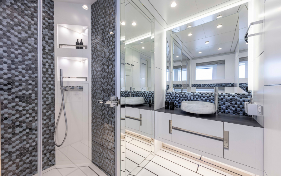 Pershing 140 фото 2.59