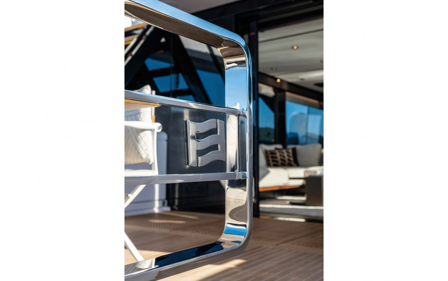 Ferretti Yachts 800 фото 1.10