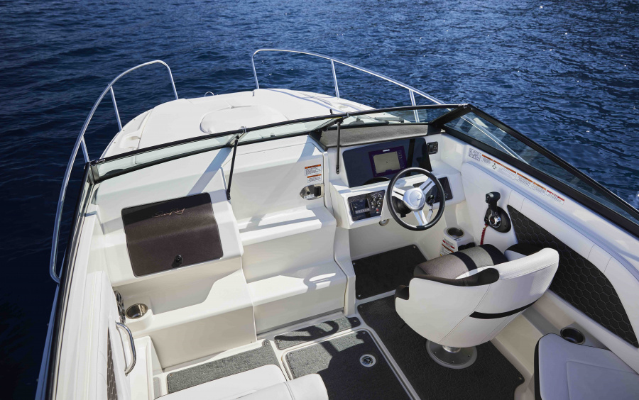 Sea Ray  230 SunSport OB фото 1.2