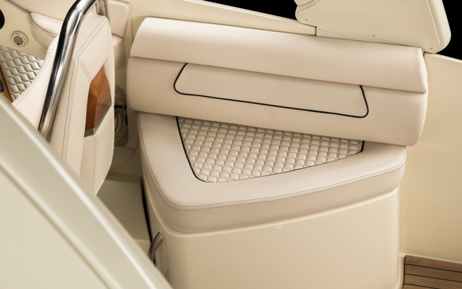 Chris-Craft Launch 28 GT SURF фото 1.7