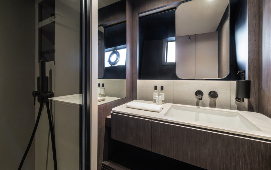 Ferretti Yachts 800 фото 2.15