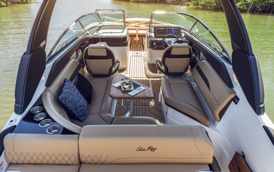 Sea Ray  SLX 260 OB фото 1.3