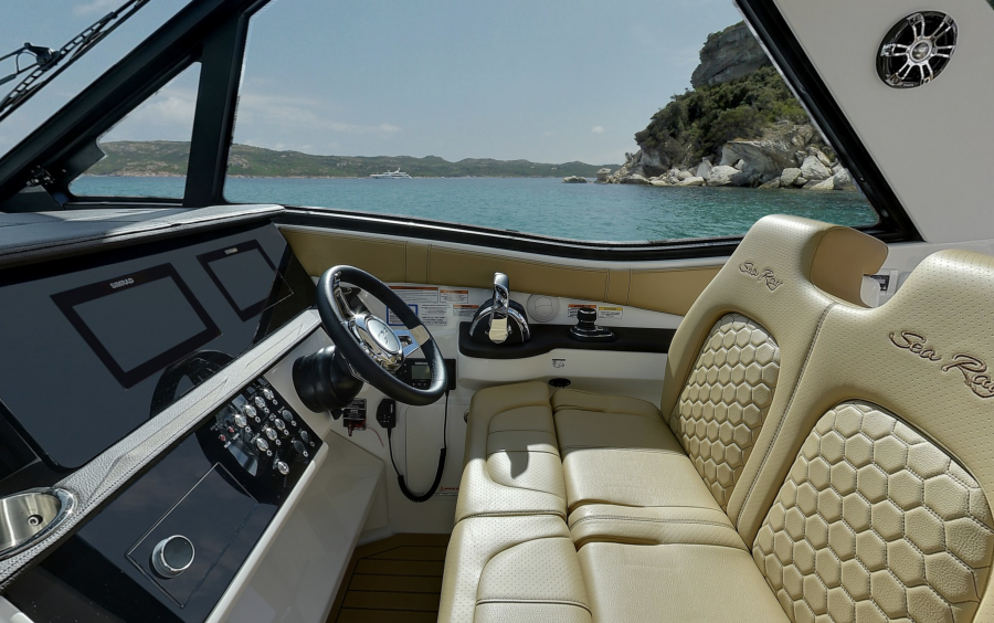 Sea Ray  Sundancer 320 Coupe фото 1.1