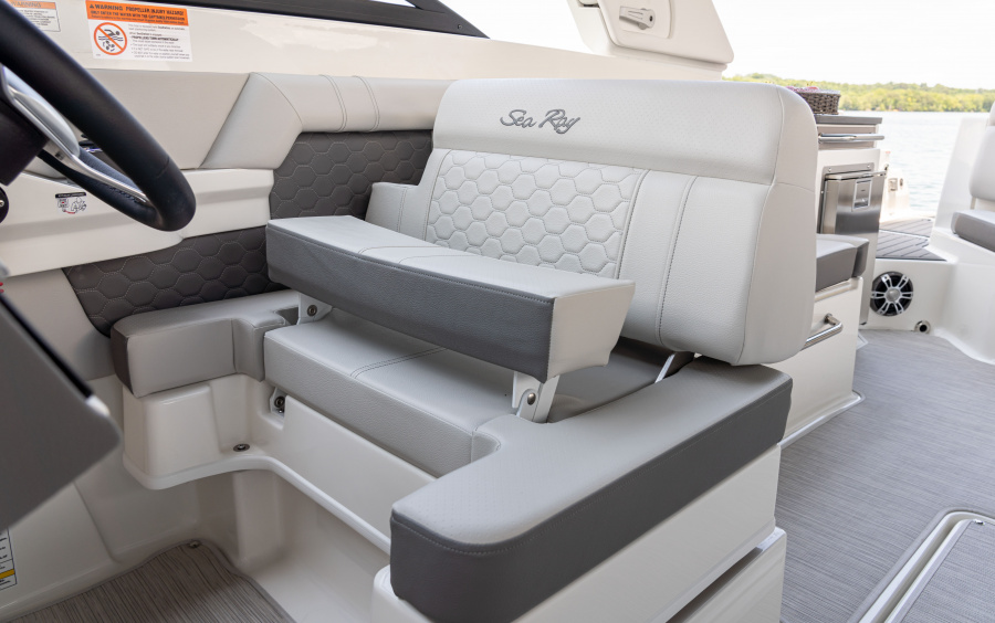 Sea Ray SDX 290 OB (Outboard) фото 1.4