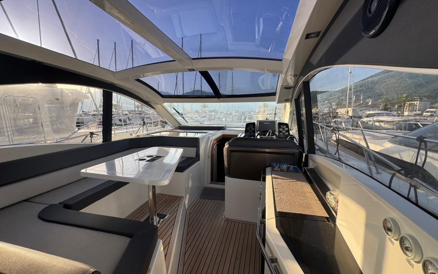 Galeon 445 HTS фото 2.3