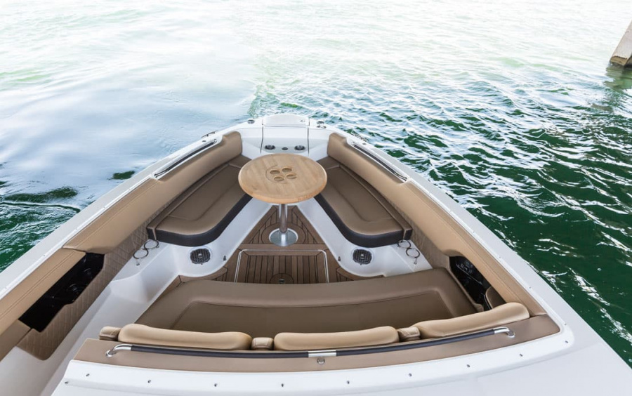 Sea Ray SLX 400 OB фото 2.4