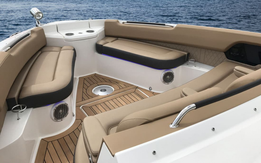 Sea Ray  SLX 400 фото 2.1