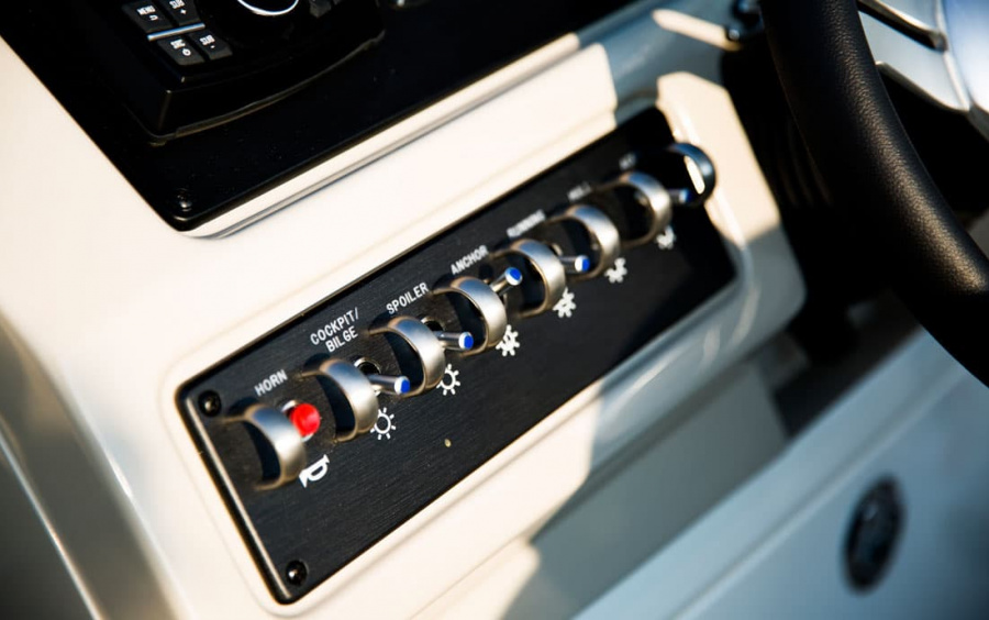 Sea Ray Sundancer 265 фото 2.7