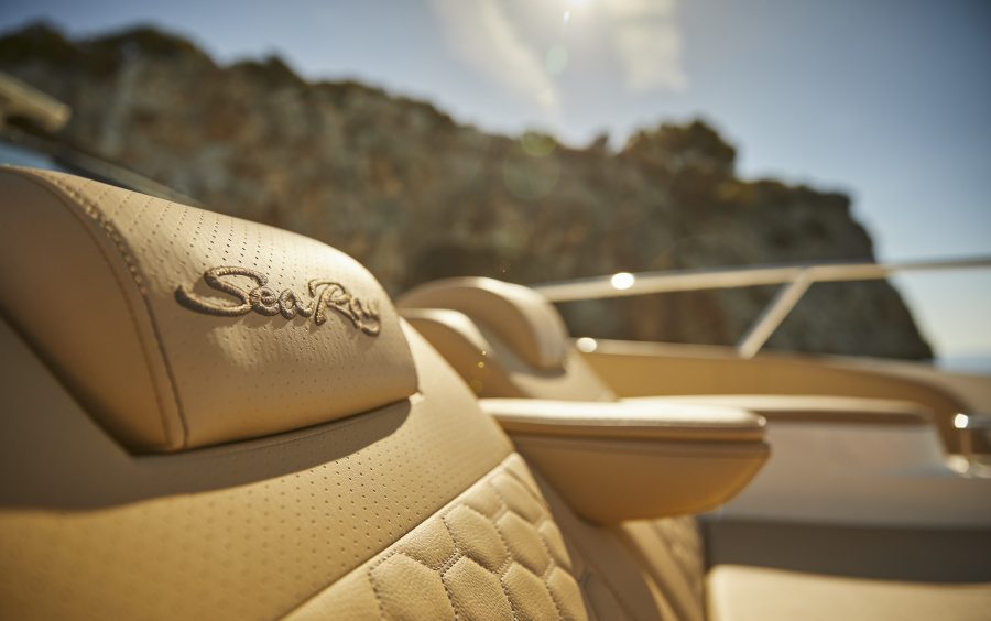 Sea Ray  Sundancer 320 фото 2.3