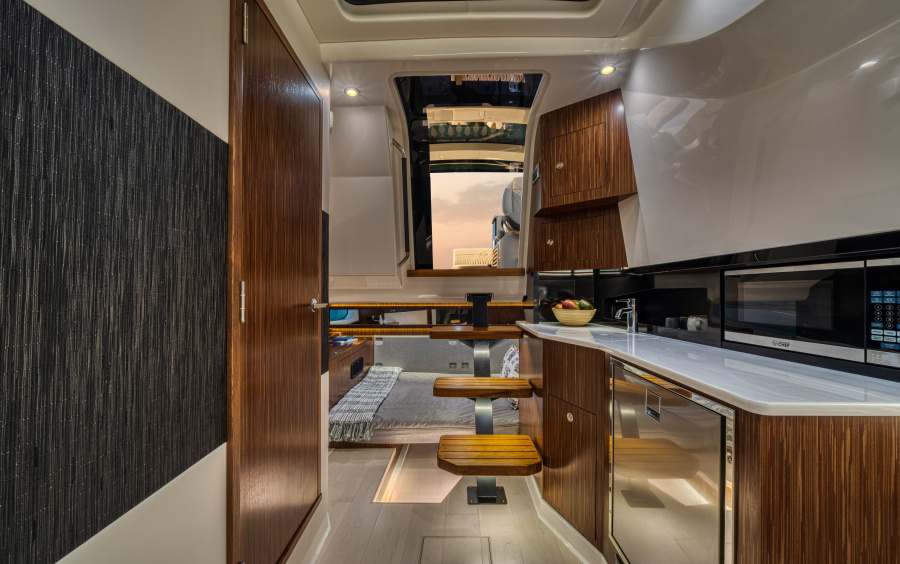 Sea Ray  SUNDANCER 370 фото 1.6