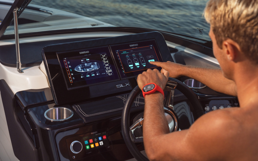 Sea Ray  SLX 260-Surf фото 1.7